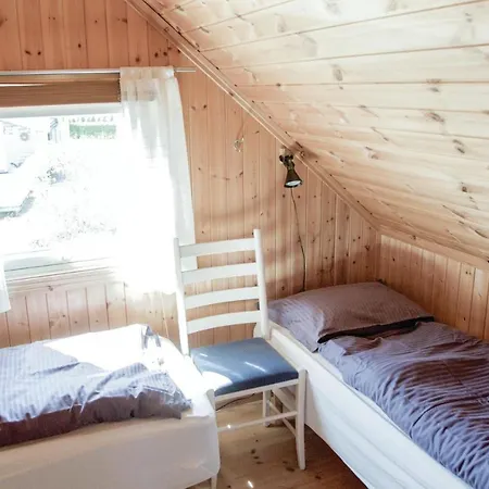 Two-bedroom Holiday In Flekkeroy Ytre Skålevik
